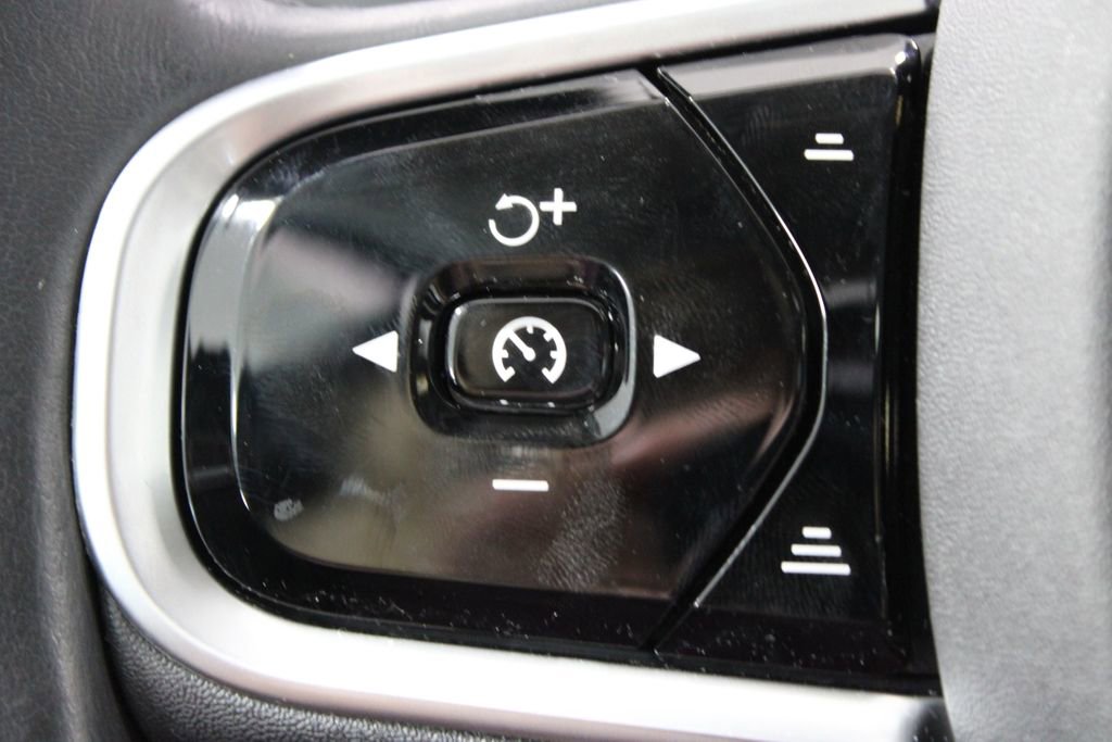 Used 2019 Volvo XC60 T5 Inscription w/ Protection Package Premier FWD image 39