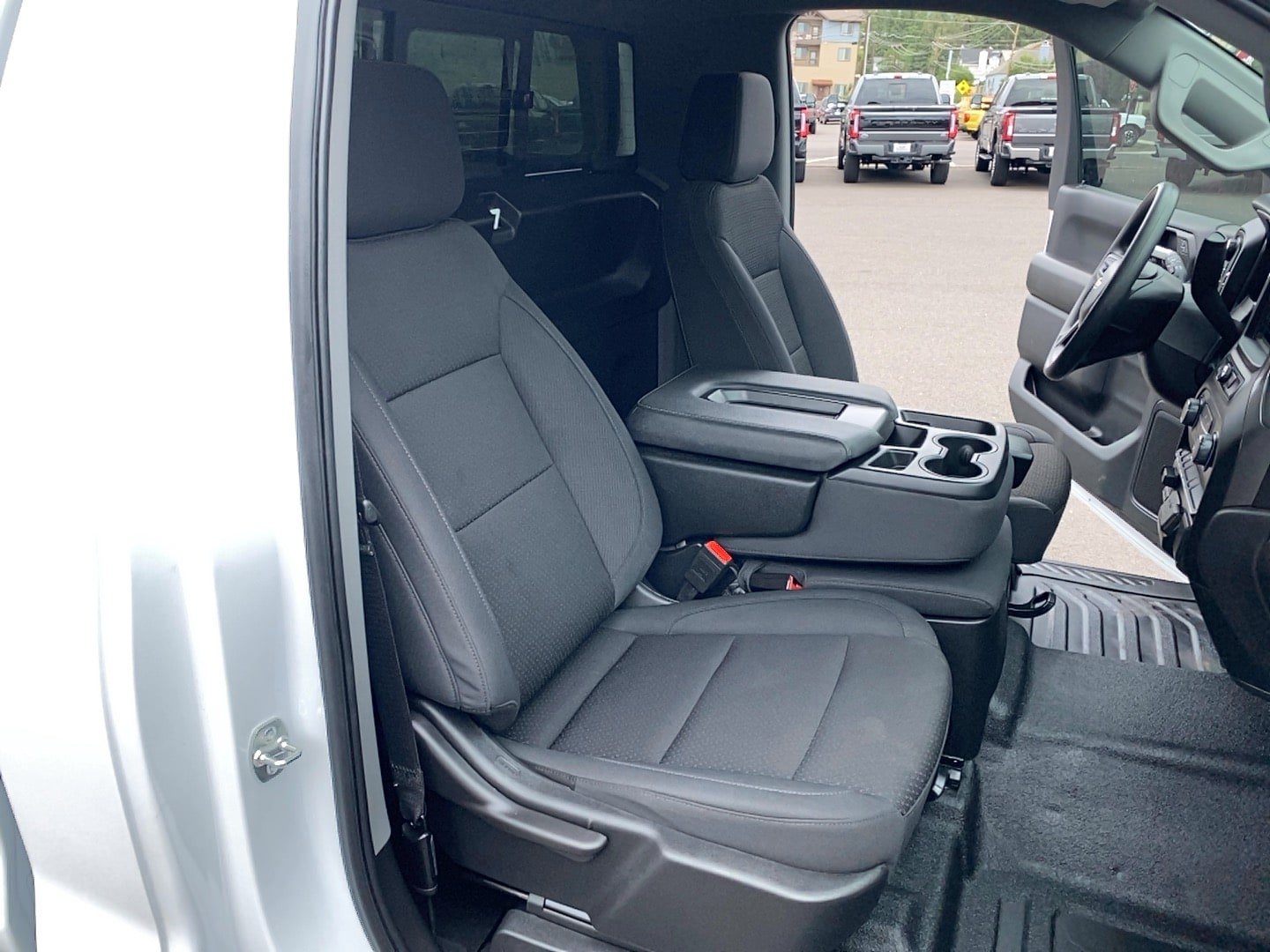 Used 2025 Chevrolet Silverado 1500 W/T w/ WT Value Package AWD/4WD image 10