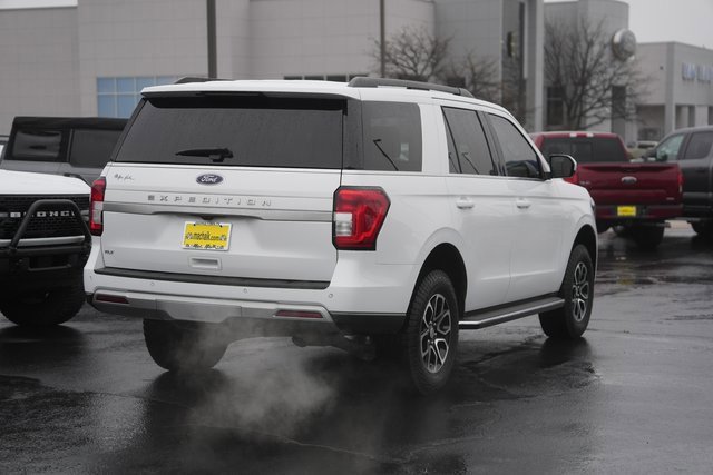 Certified 2023 Ford Expedition XLT image 4
