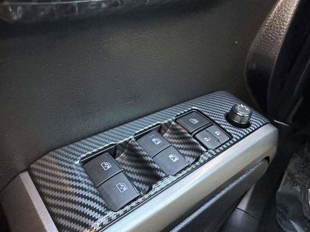 Used 2022 Toyota Tacoma Limited image 29