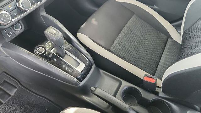 Used 2022 Nissan Versa SV FWD image 14