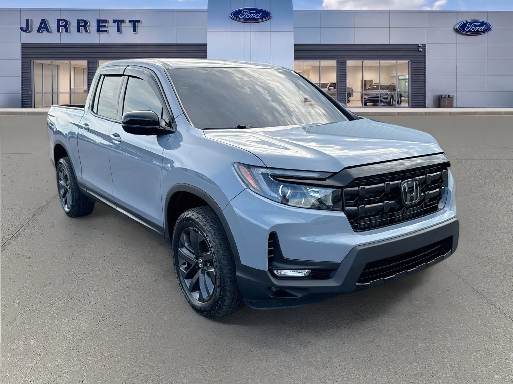 Used 2025 Honda Ridgeline Sport image 1
