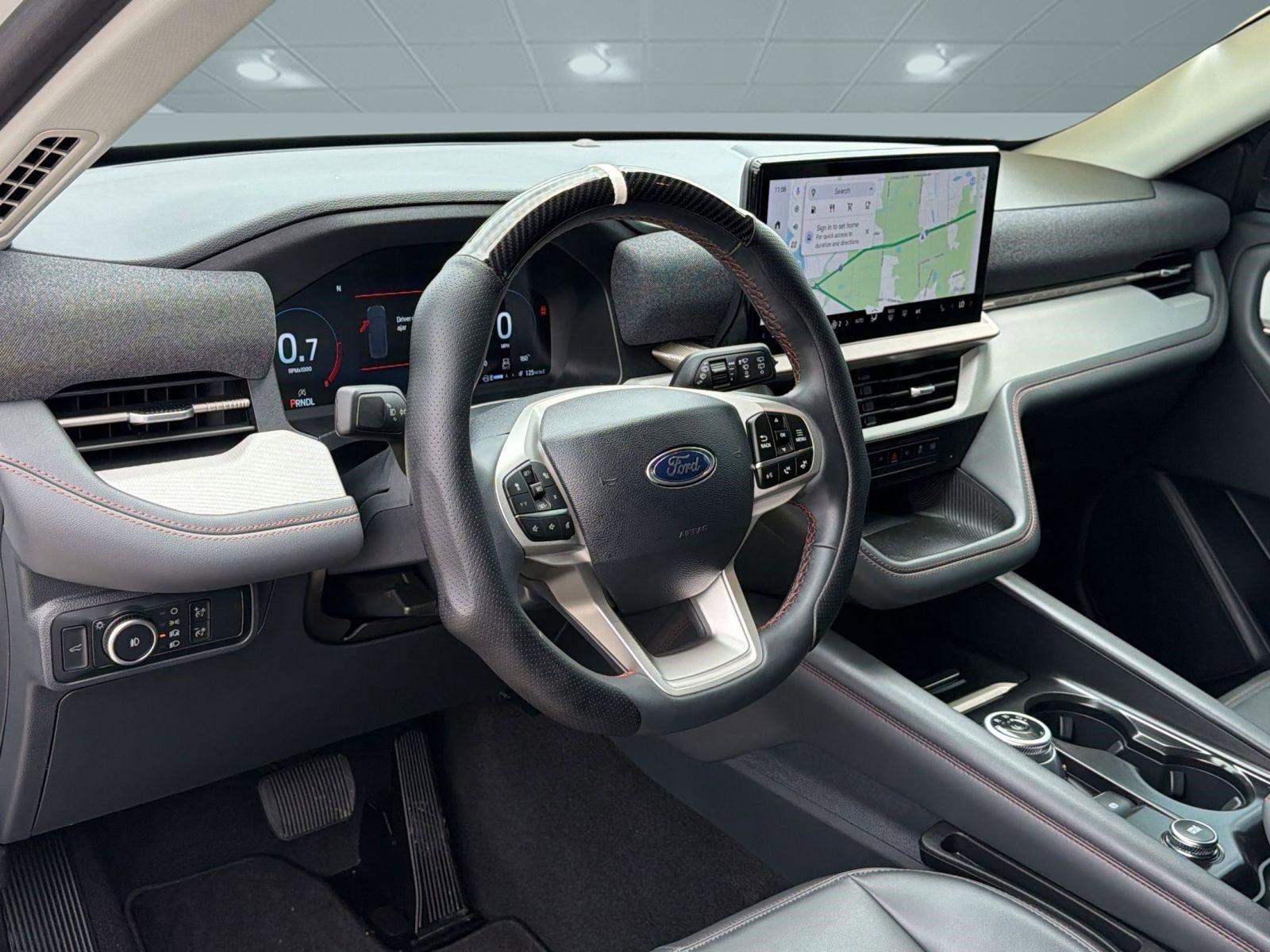 Certified 2025 Ford Explorer Active w/ Active Comfort Package RWD image 4