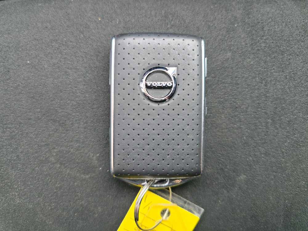 Used 2019 Volvo XC40 T5 R-Design image 21