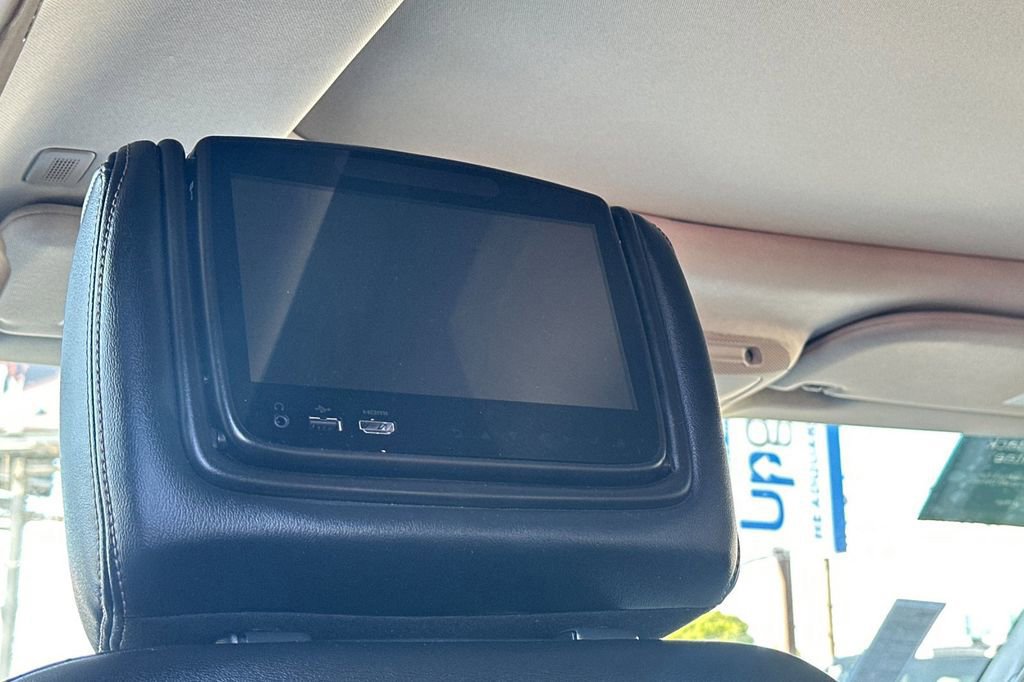 Certified 2018 Ford Expedition Platinum image 17