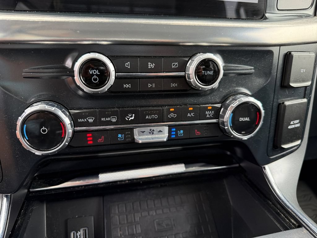 Certified 2022 Ford F150 Lariat w/ Trailer Tow Package AWD/4WD image 19