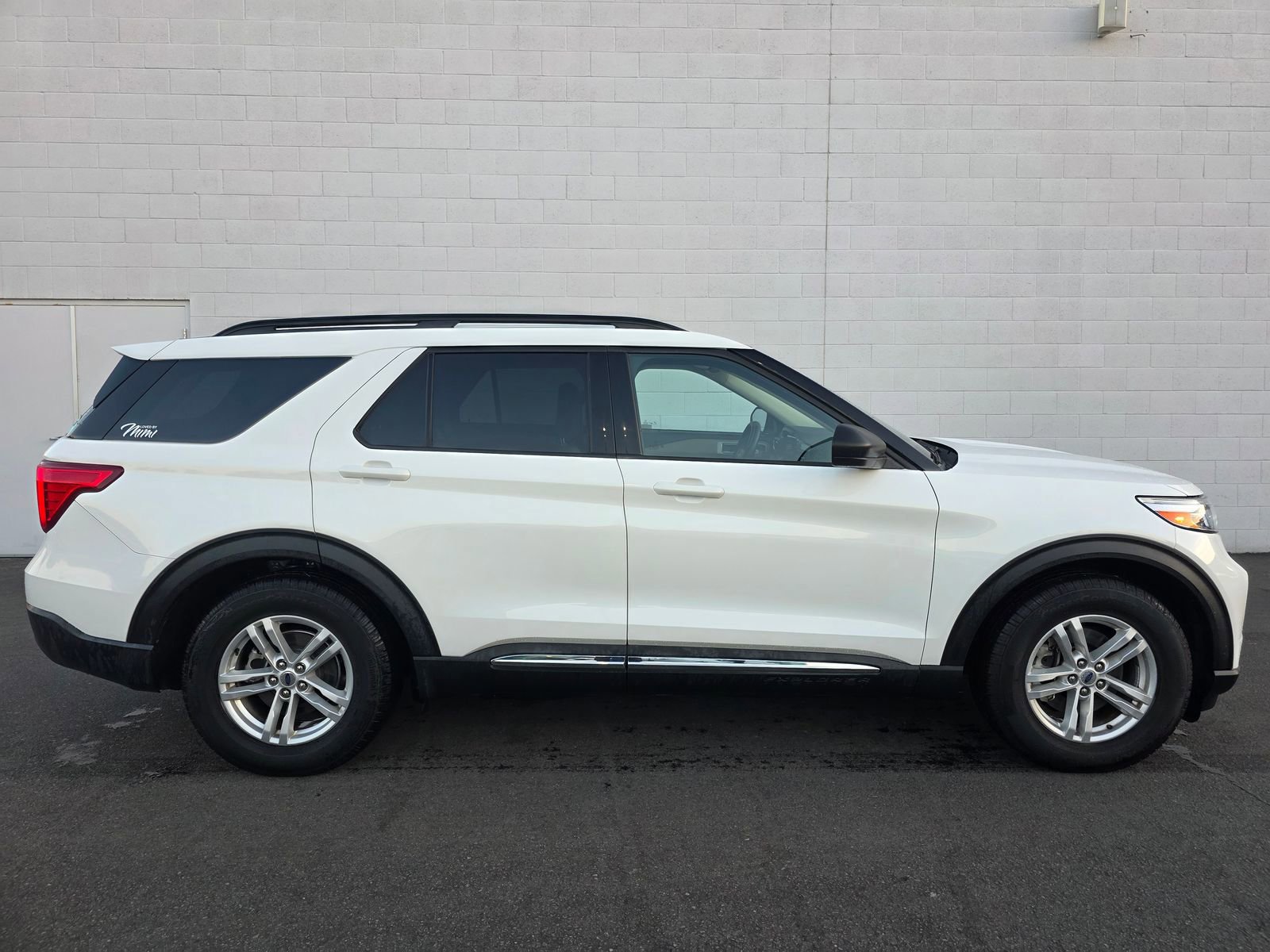 Certified 2021 Ford Explorer XLT w/ Equipment Group 202A image 6