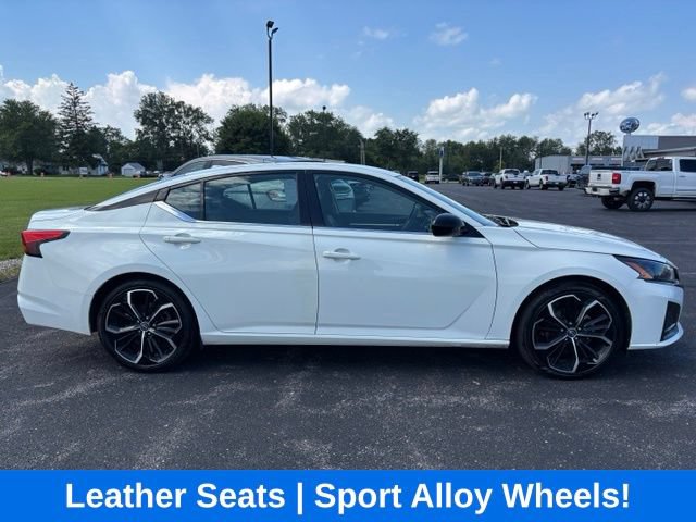 Used 2024 Nissan Altima 2.5 SR FWD image 9
