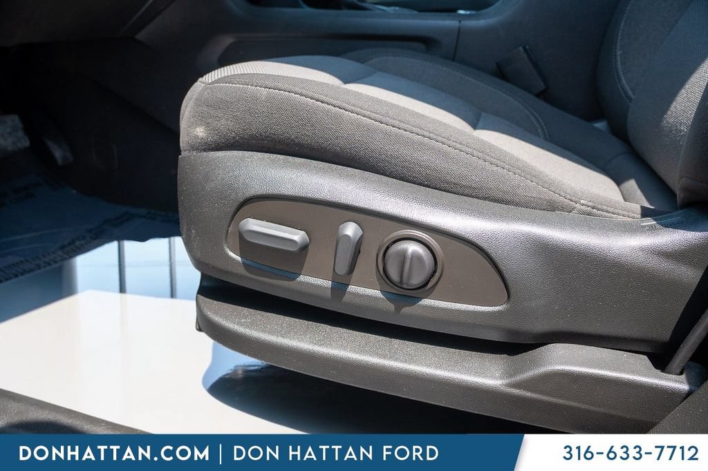 Used 2023 Chevrolet Traverse LT AWD/4WD image 18