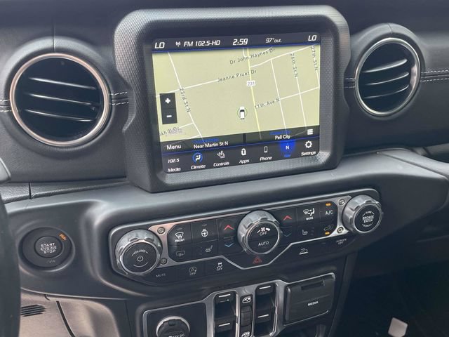 Used 2022 Jeep Gladiator Overland w/ Cold Weather Group AWD/4WD image 13