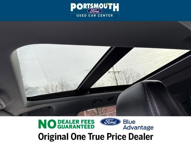 Certified 2022 Ford Explorer XLT w/ Equipment Group 202A image 10