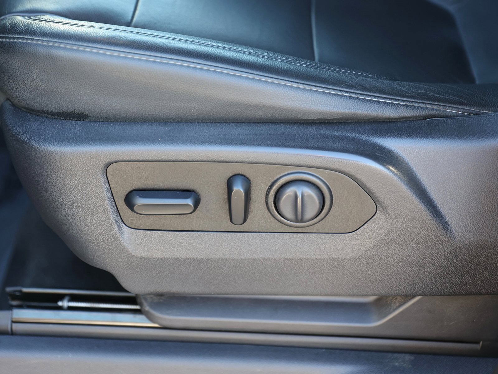 Used 2019 Chevrolet Silverado 1500 RST image 20