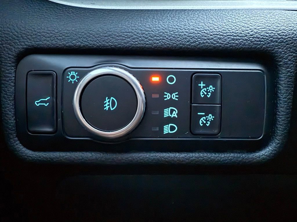 Certified 2023 Ford Explorer XLT w/ Equipment Group 202A image 22