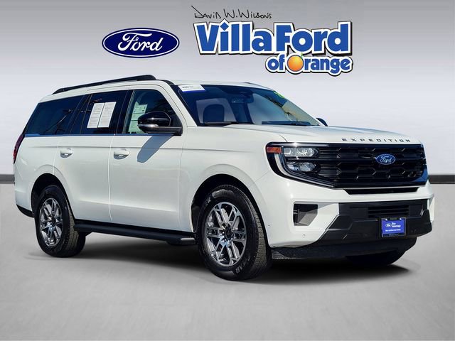 Certified 2025 Ford Expedition Active RWD image 1