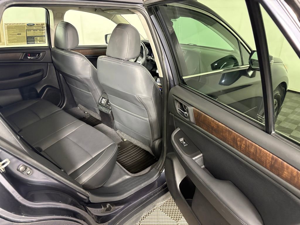 Used 2017 Subaru Outback 3.6R Limited image 34