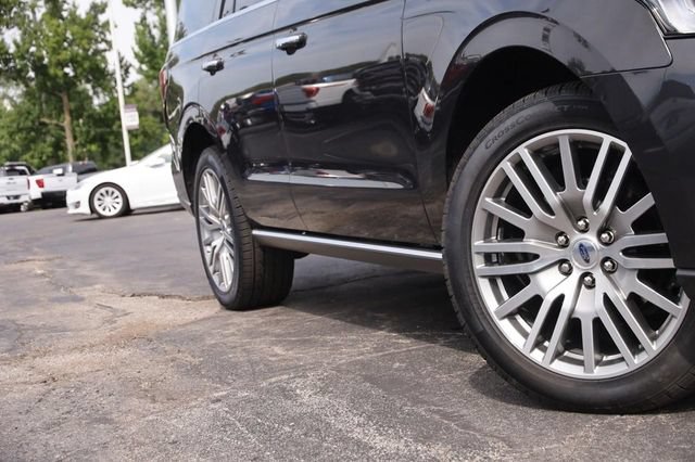 Certified 2022 Ford Expedition Limited AWD/4WD image 3