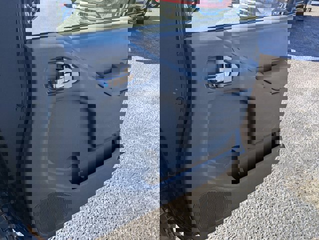 Used 2019 Nissan Frontier SV image 31