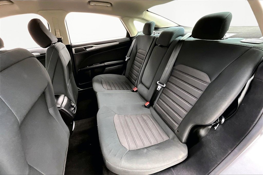 Certified 2020 Ford Fusion SE image 26