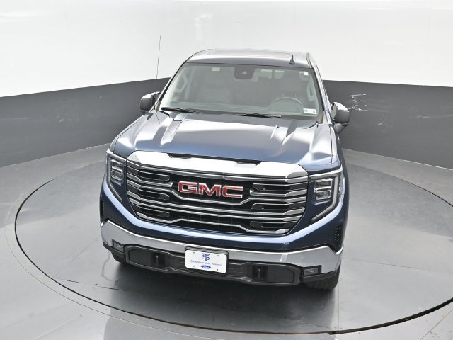 Used 2023 GMC Sierra 1500 SLT w/ SLT Premium Package AWD/4WD image 22