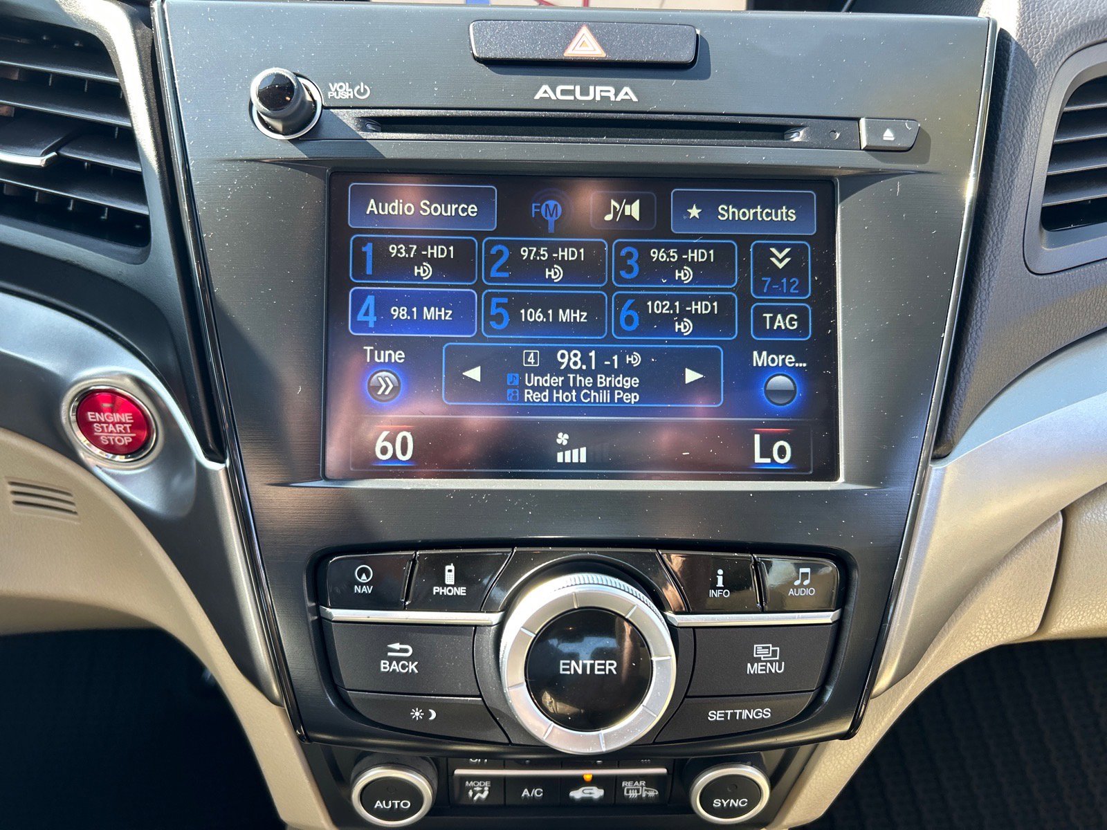 Used 2018 Acura ILX w/ Premium Package image 28