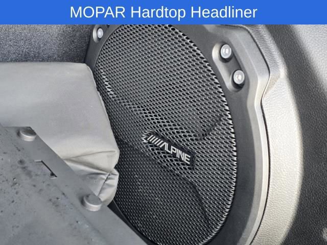 Used 2025 Jeep Wrangler Unlimited Rubicon image 17