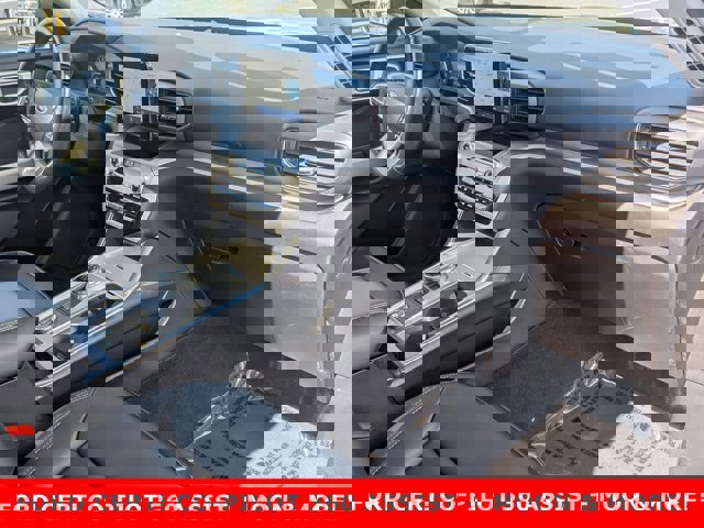 Certified 2022 Ford Explorer XLT w/ Equipment Group 202A image 28