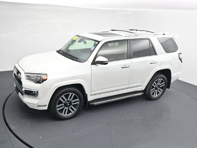 Used 2024 Toyota 4Runner Limited AWD/4WD image 31