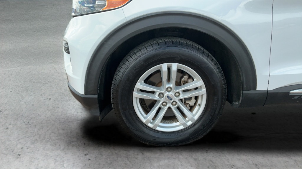 Certified 2021 Ford Explorer XLT RWD image 26