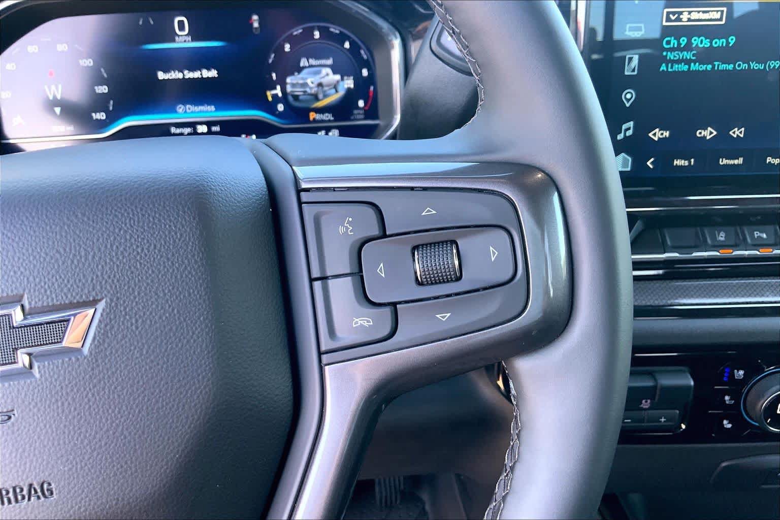 Used 2025 Chevrolet Silverado 2500 ZR2 w/ Technology Package AWD/4WD image 25