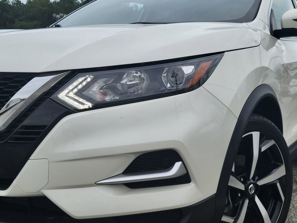 Used 2022 Nissan Rogue Sport SL image 10