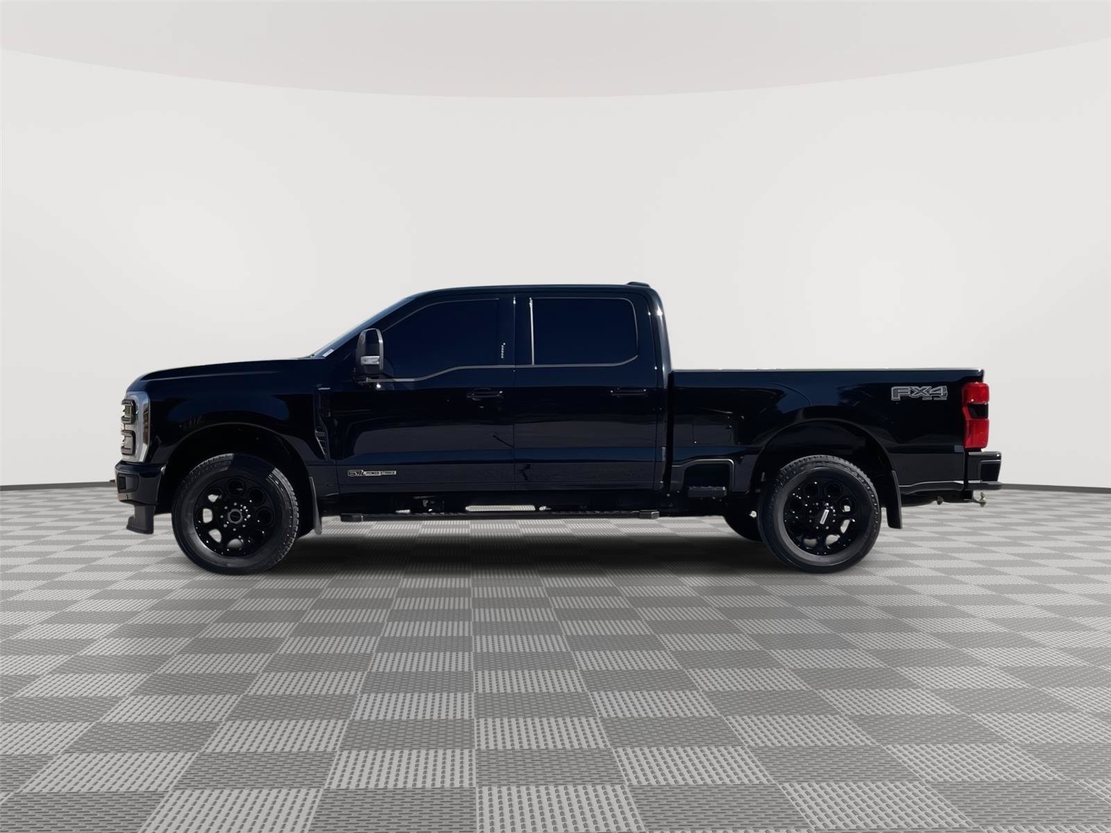 Certified 2024 Ford F250 Lariat w/ Lariat Ultimate Package AWD/4WD image 2