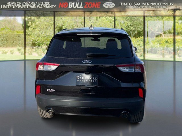 Certified 2022 Ford Escape SEL w/ SEL Stealth AWD Package image 4
