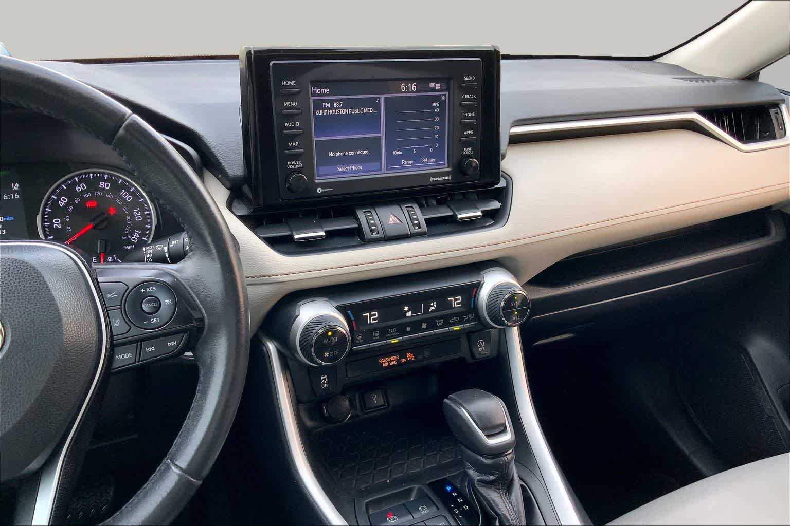 Used 2021 Toyota RAV4 XLE Premium FWD image 6