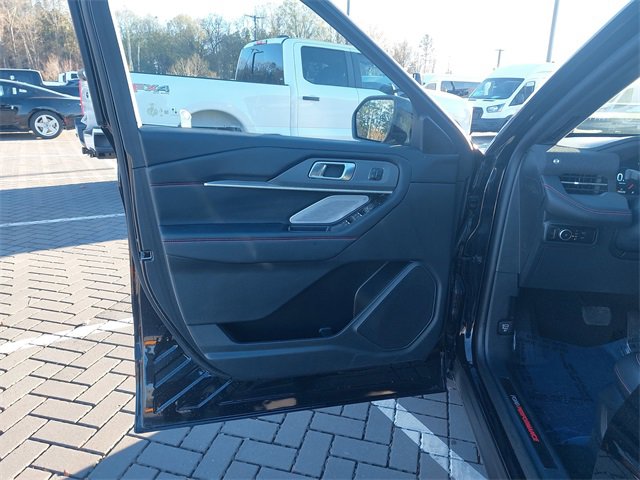 Certified 2025 Ford Explorer ST image 27