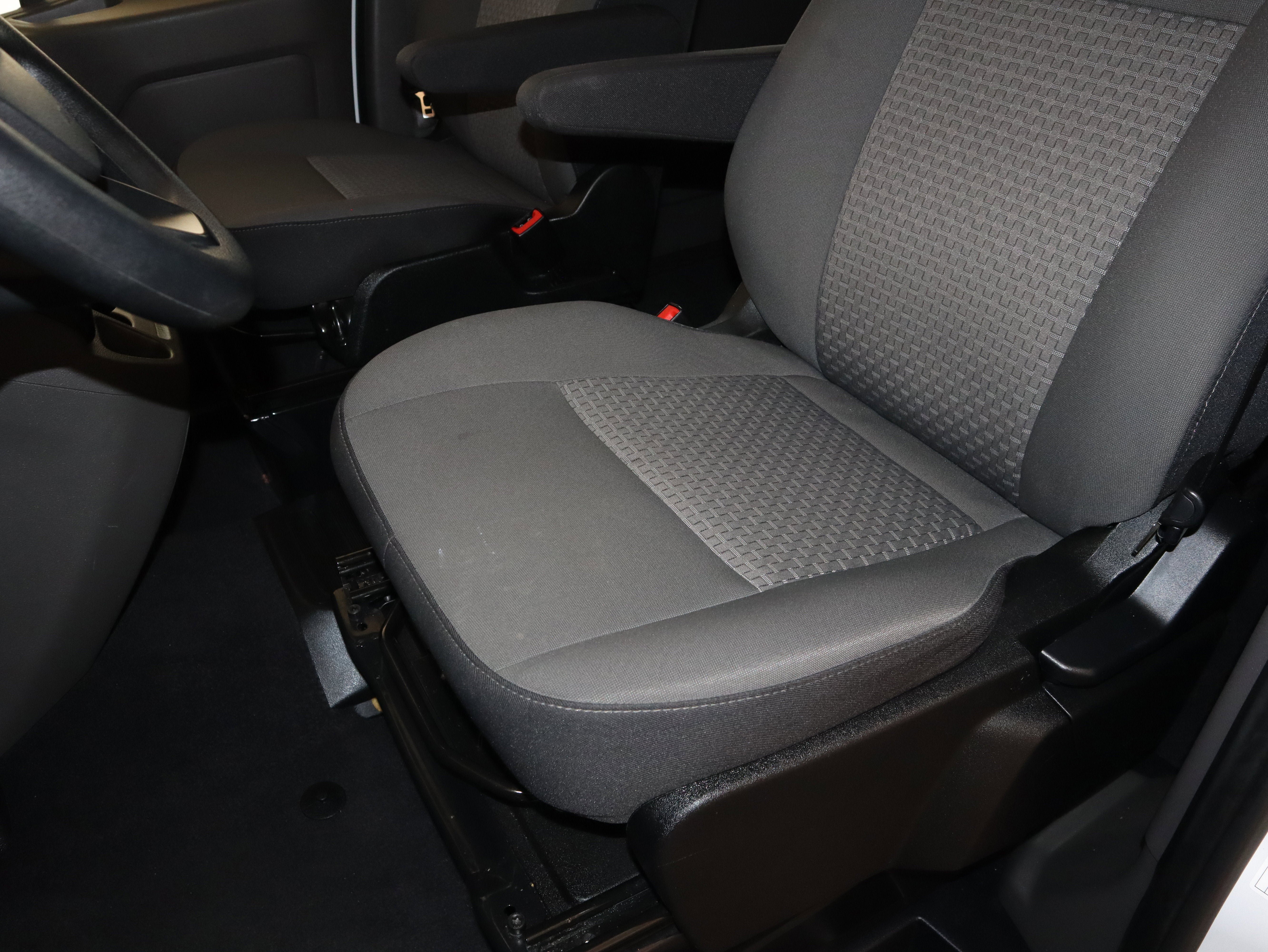 Certified 2024 Ford Transit 350 XLT RWD image 33