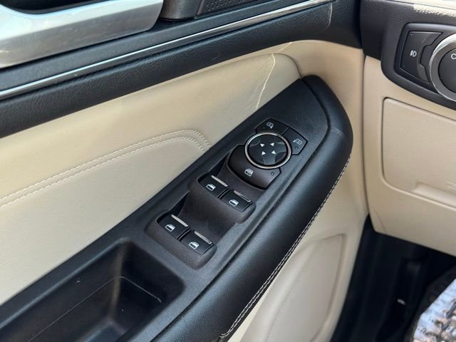 Certified 2022 Ford Edge Titanium AWD/4WD image 32