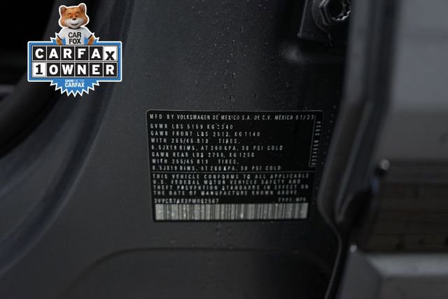 Used 2023 Volkswagen Tiguan SE R-Line image 27