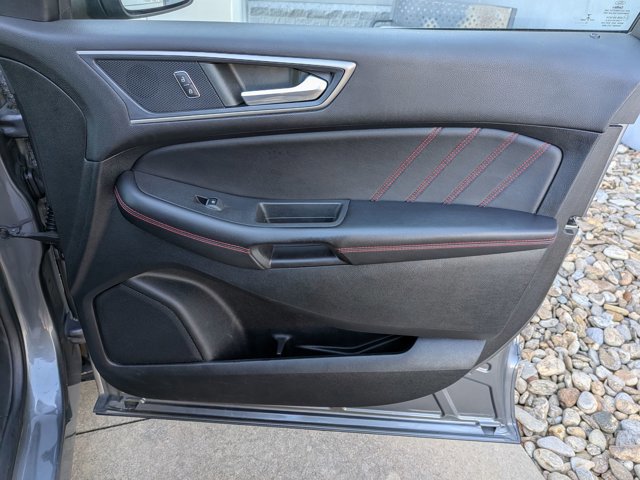 Certified 2022 Ford Edge ST-Line image 34