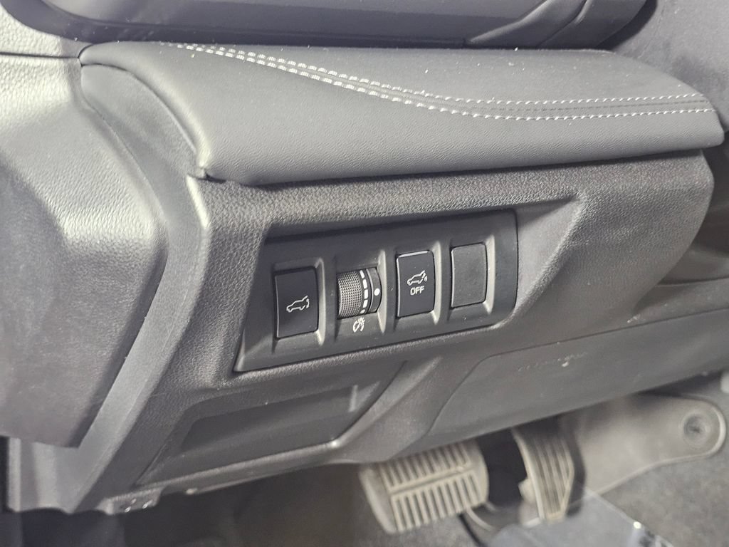 Used 2023 Subaru Outback Touring XT AWD/4WD image 24