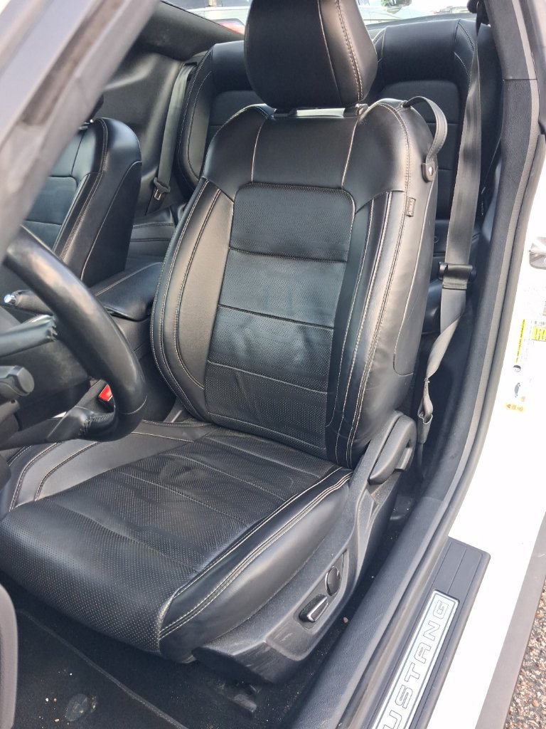 Certified 2019 Ford Mustang GT Premium w/ Equipment Group 401A RWD image 5