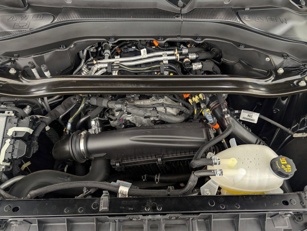 Certified 2025 Ford Explorer ST-Line w/ ST-Line Street Pack AWD/4WD image 7