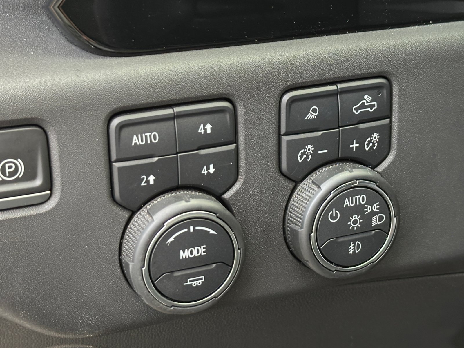Used 2022 Chevrolet Silverado 1500 LT Trail Boss w/ Convenience Package II AWD/4WD image 25