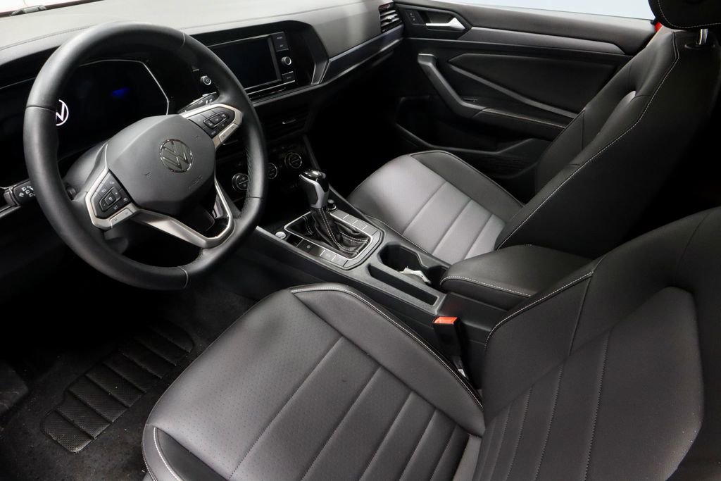 Used 2023 Volkswagen Jetta SE w/ Panoramic Sunroof Package FWD image 23