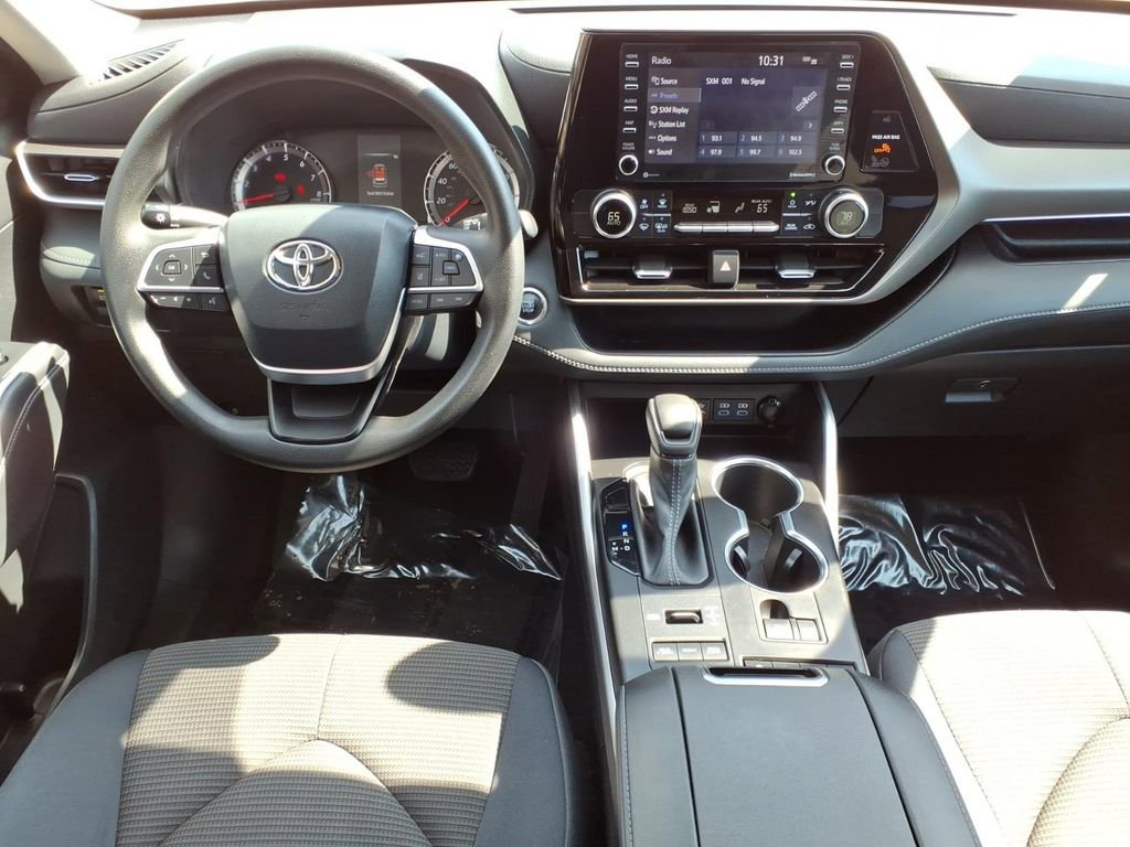 Used 2022 Toyota Highlander L AWD/4WD image 15