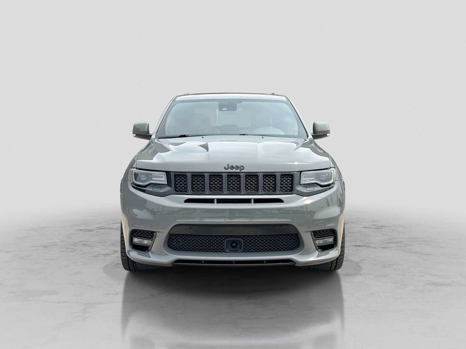 Used 2020 Jeep Grand Cherokee SRT w/ Trailer Tow Group IV AWD/4WD image 9