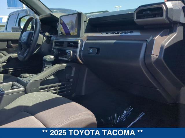 Used 2025 Toyota Tacoma SR5 AWD/4WD image 23