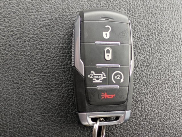 Used 2025 RAM 3500 Laramie AWD/4WD image 29
