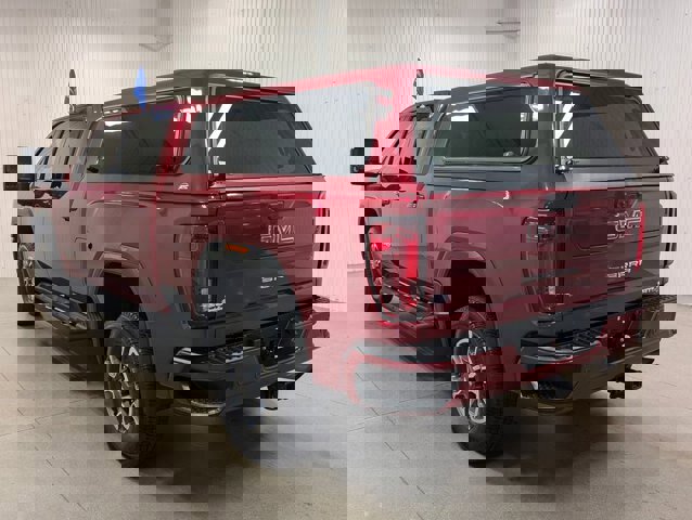 Used 2021 GMC Sierra 2500 AT4 w/ AT4 Preferred Package image 3