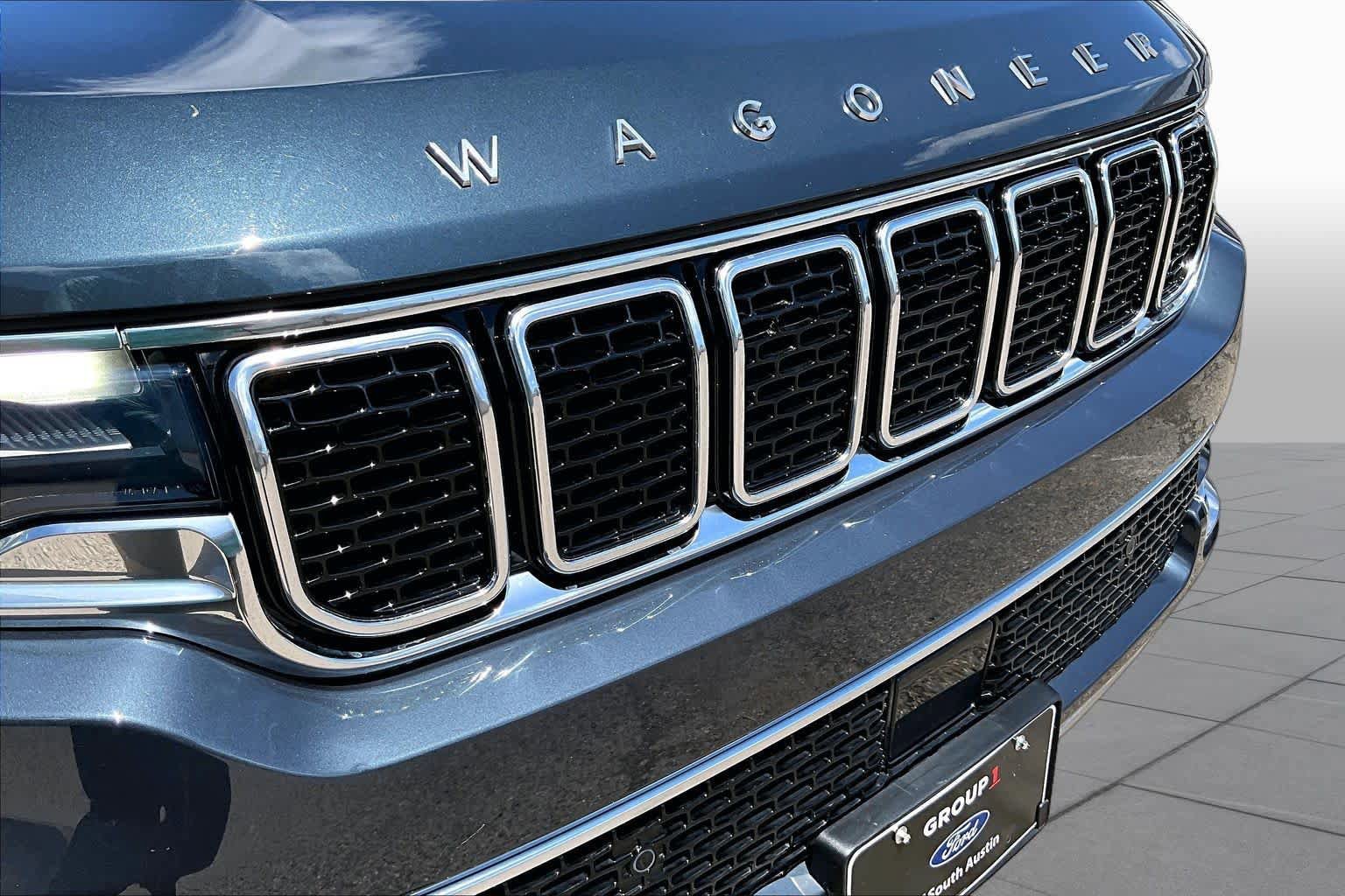 Used 2022 Jeep Wagoneer Series III AWD/4WD image 30