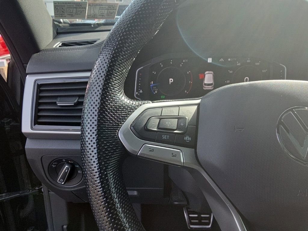 Used 2020 Volkswagen Atlas Cross Sport SEL Premium R-Line image 27